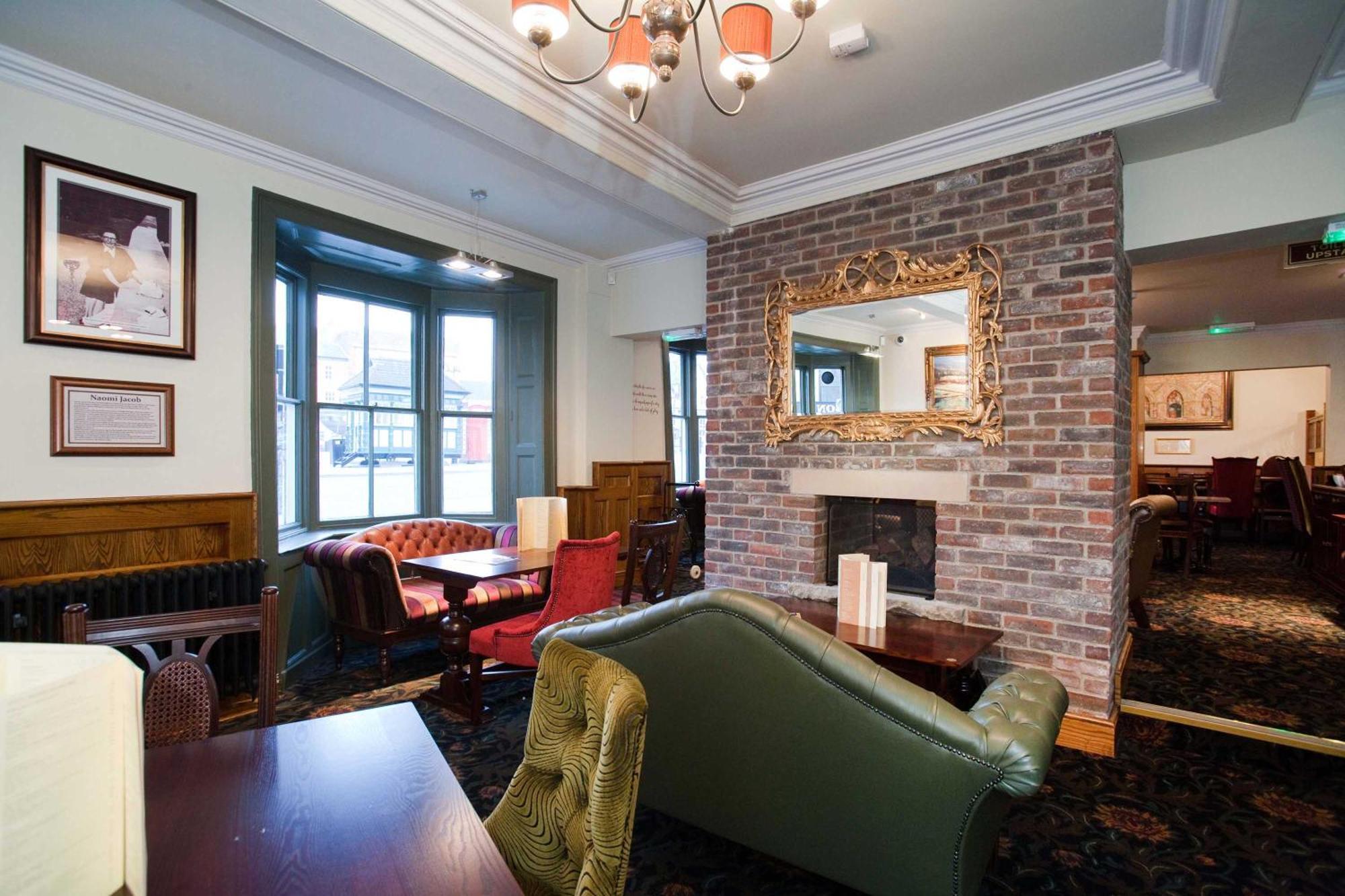 The Unicorn Hotel Wetherspoon Ripon Eksteriør billede