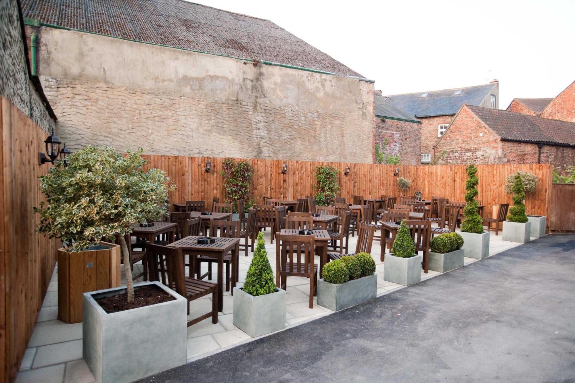 The Unicorn Hotel Wetherspoon Ripon Eksteriør billede