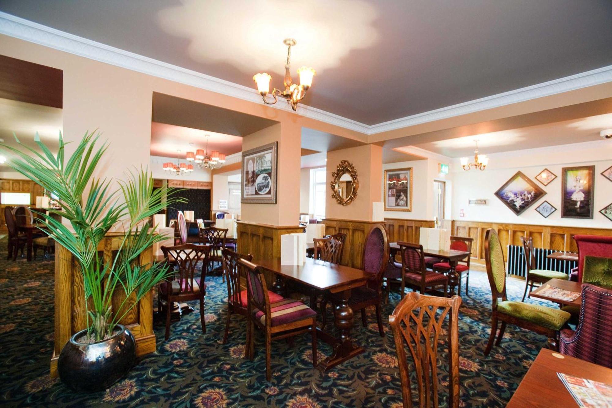 The Unicorn Hotel Wetherspoon Ripon Eksteriør billede