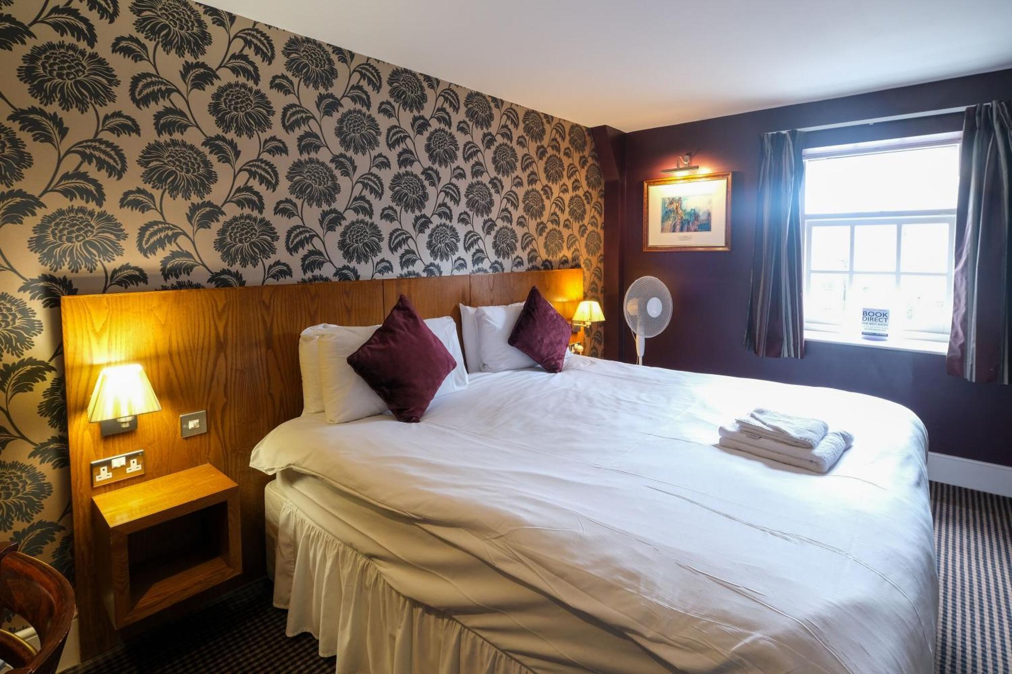 The Unicorn Hotel Wetherspoon Ripon Eksteriør billede