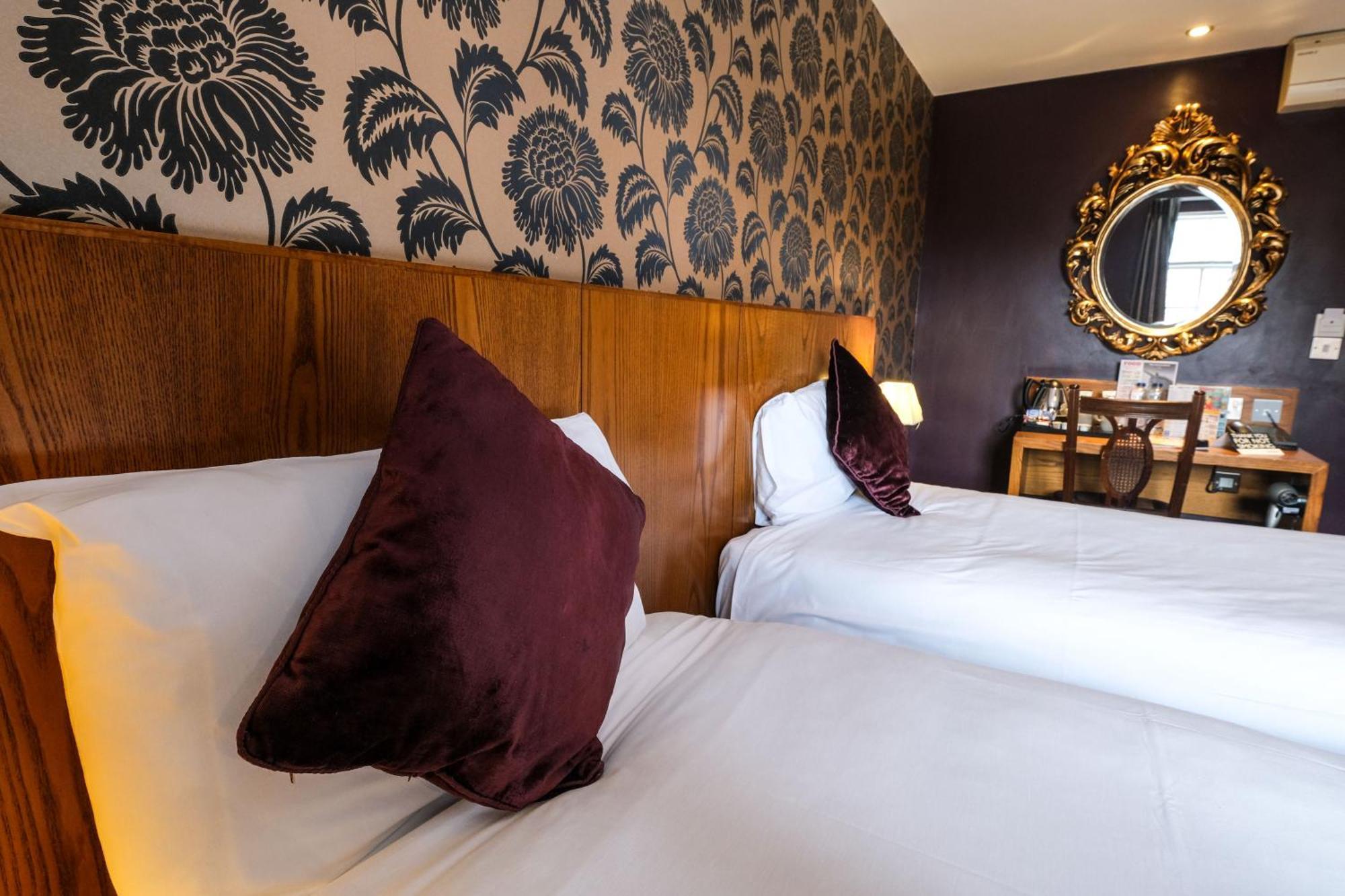 The Unicorn Hotel Wetherspoon Ripon Eksteriør billede