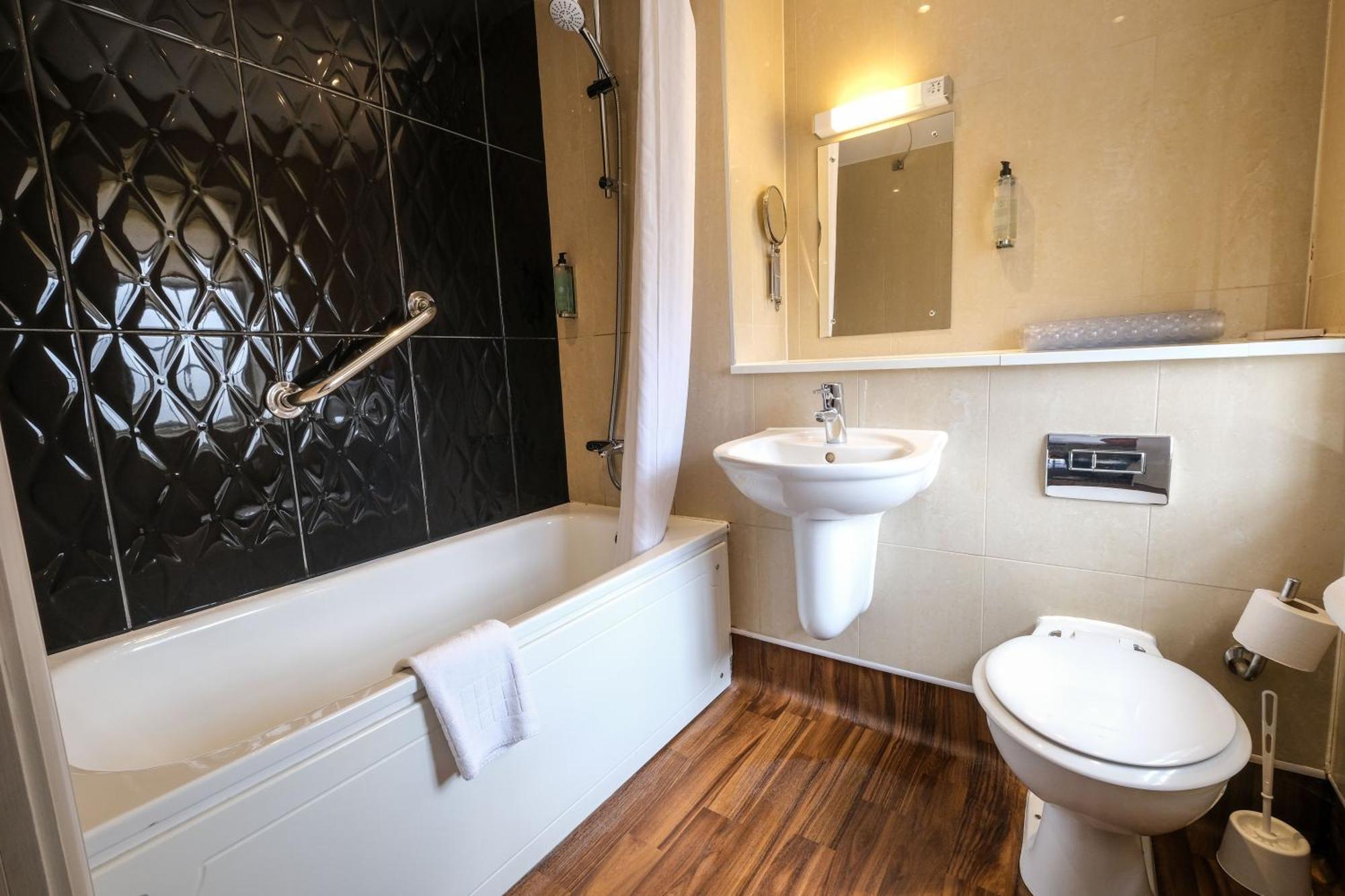 The Unicorn Hotel Wetherspoon Ripon Eksteriør billede