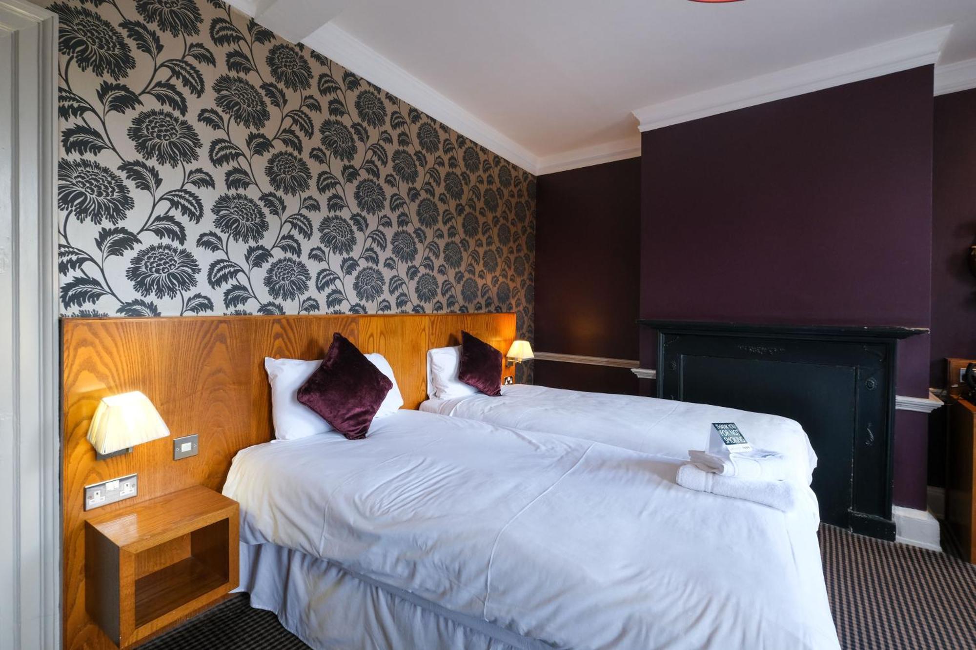 The Unicorn Hotel Wetherspoon Ripon Eksteriør billede