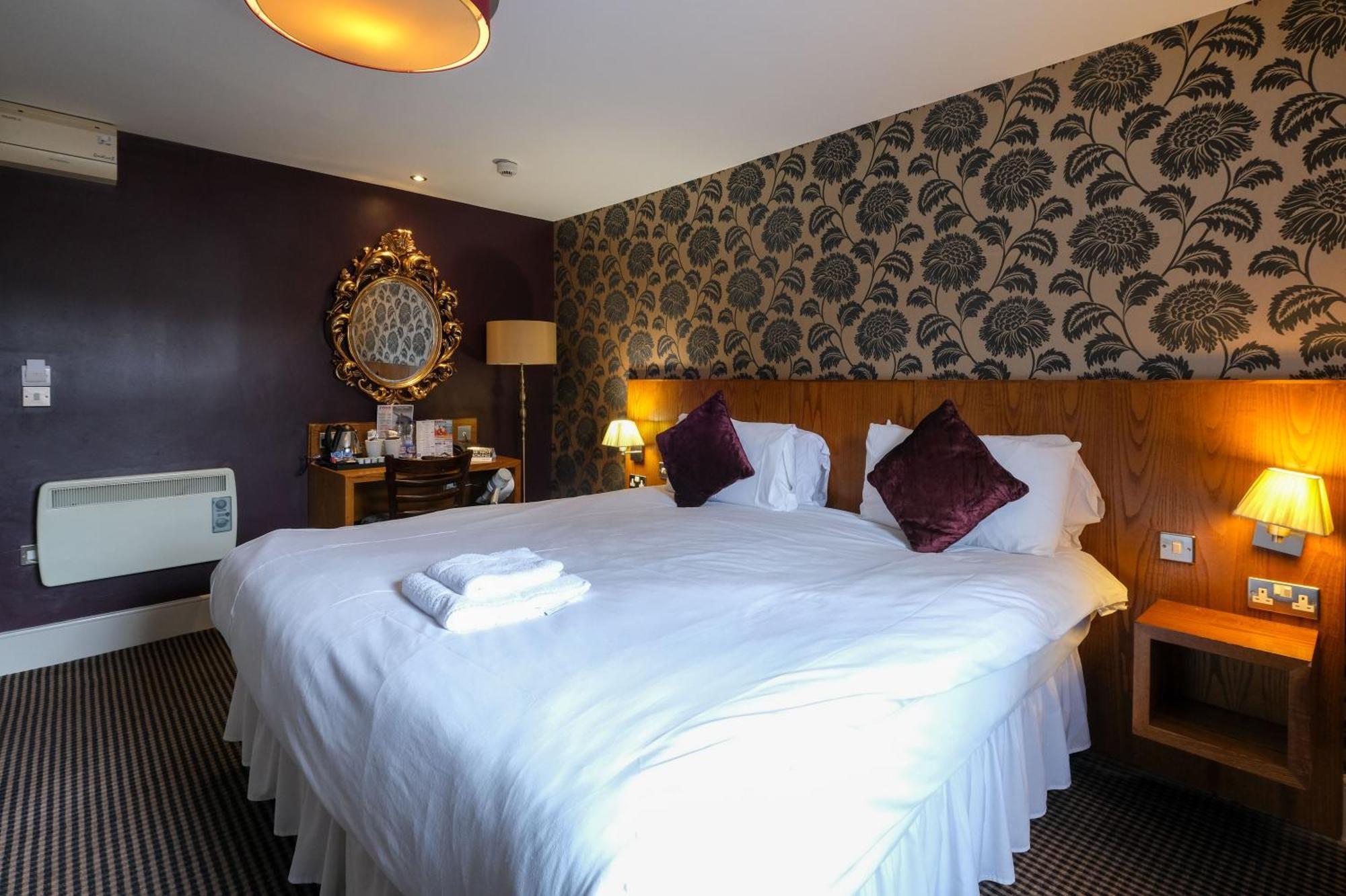 The Unicorn Hotel Wetherspoon Ripon Eksteriør billede