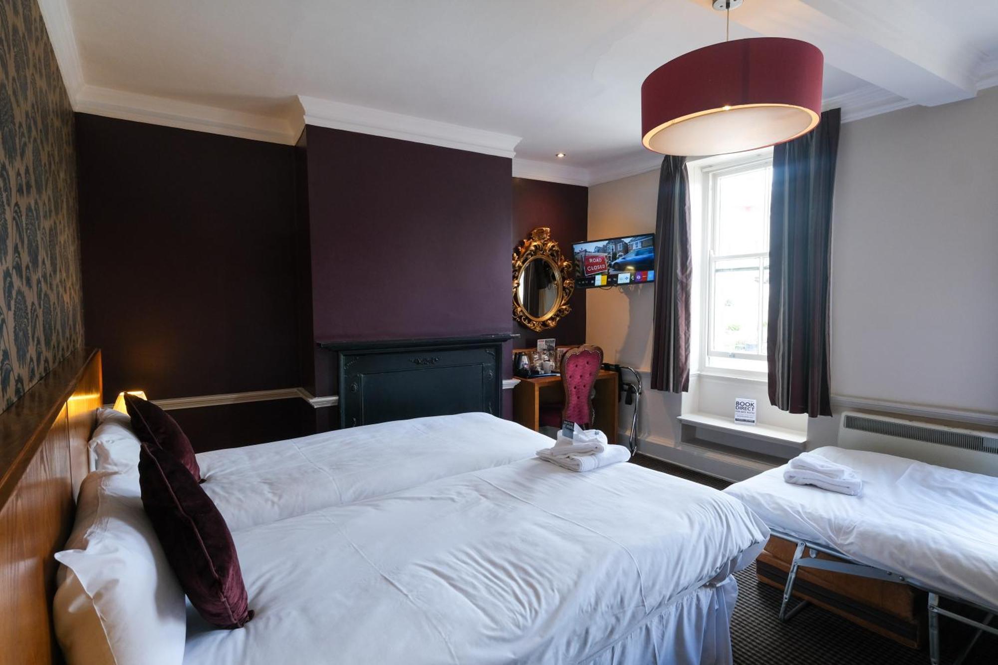 The Unicorn Hotel Wetherspoon Ripon Eksteriør billede